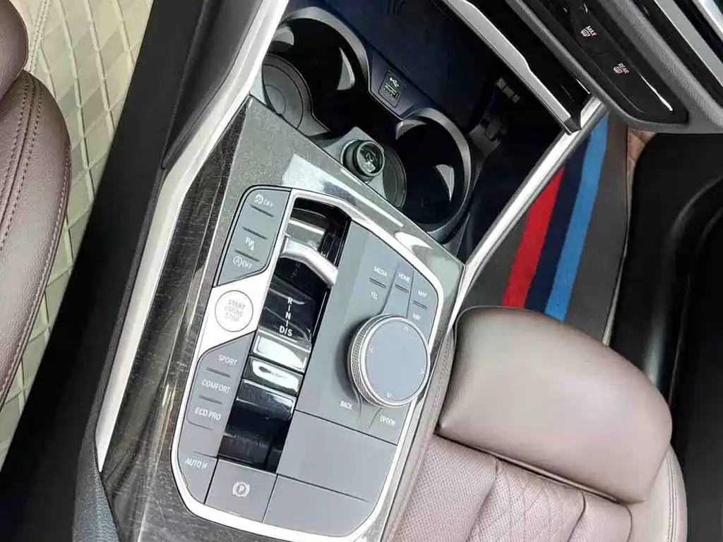 BMW 3 Series 2023 — фото 18