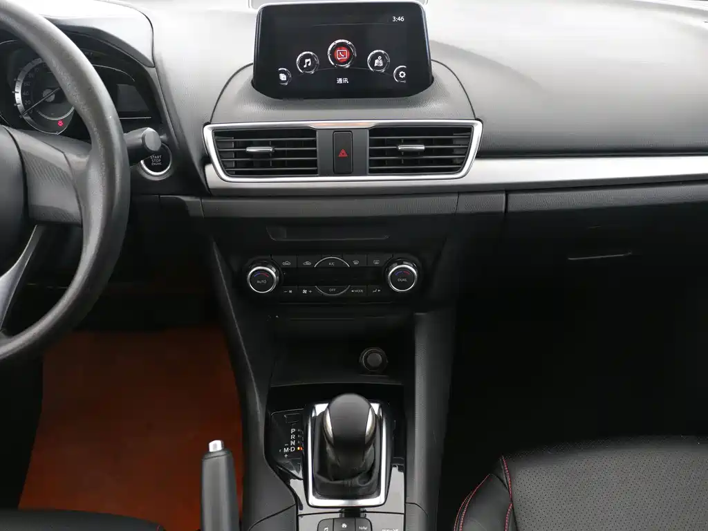 Mazda 3 Axela 2016 — фото 10