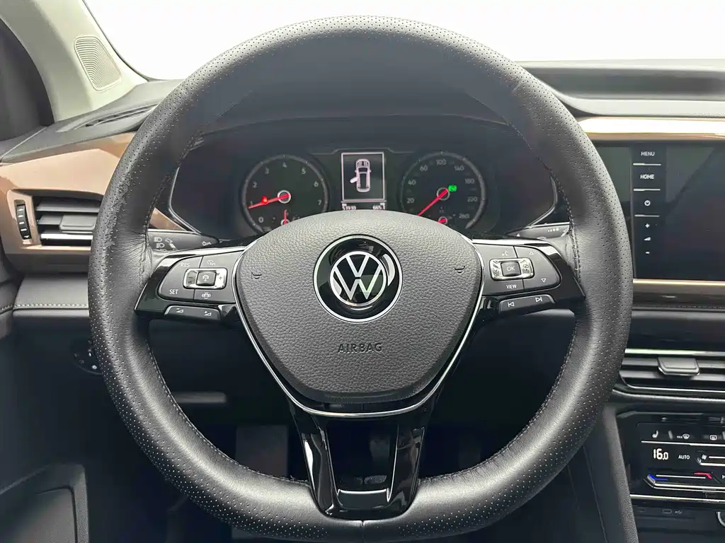 Volkswagen Tharu 2021 — фото 18