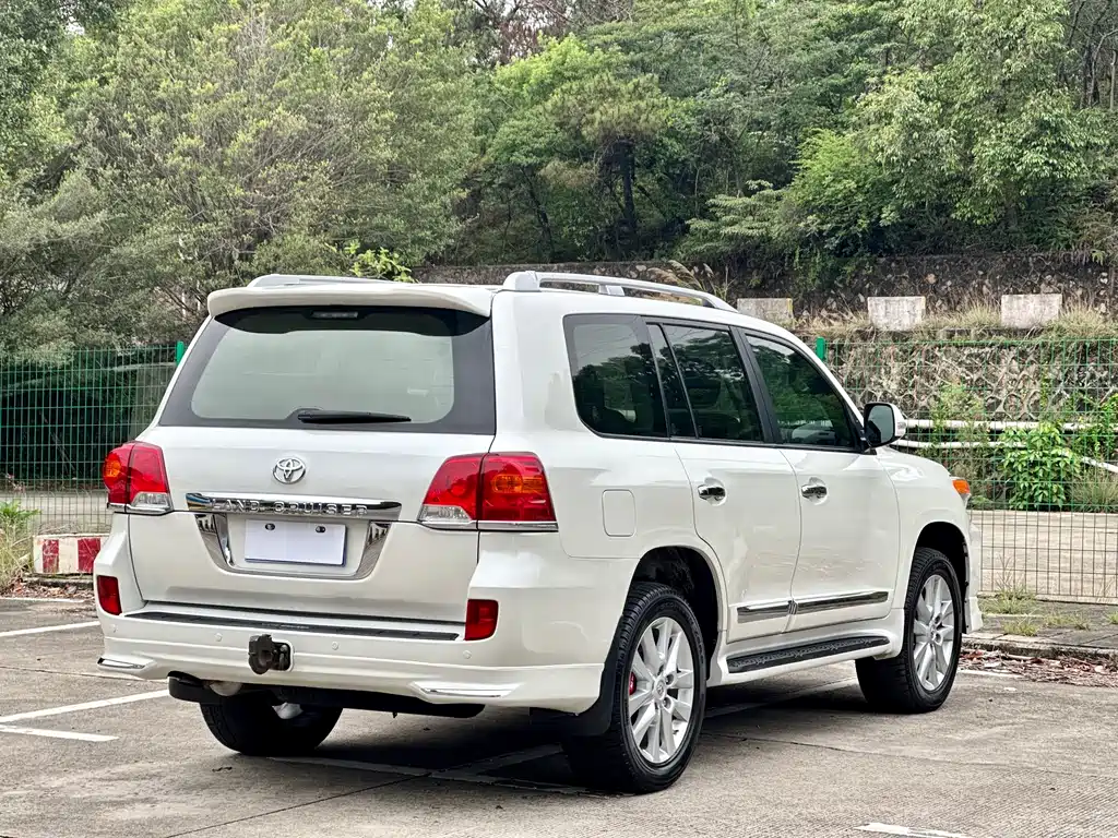 Toyota Land Cruiser 2015 — фото 22