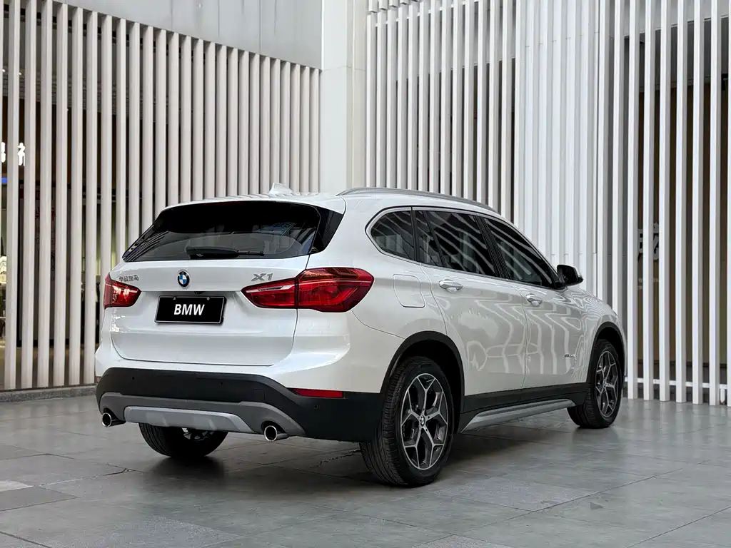 BMW X1 2018 — фото 12