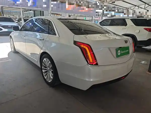 Cadillac CT6 2017