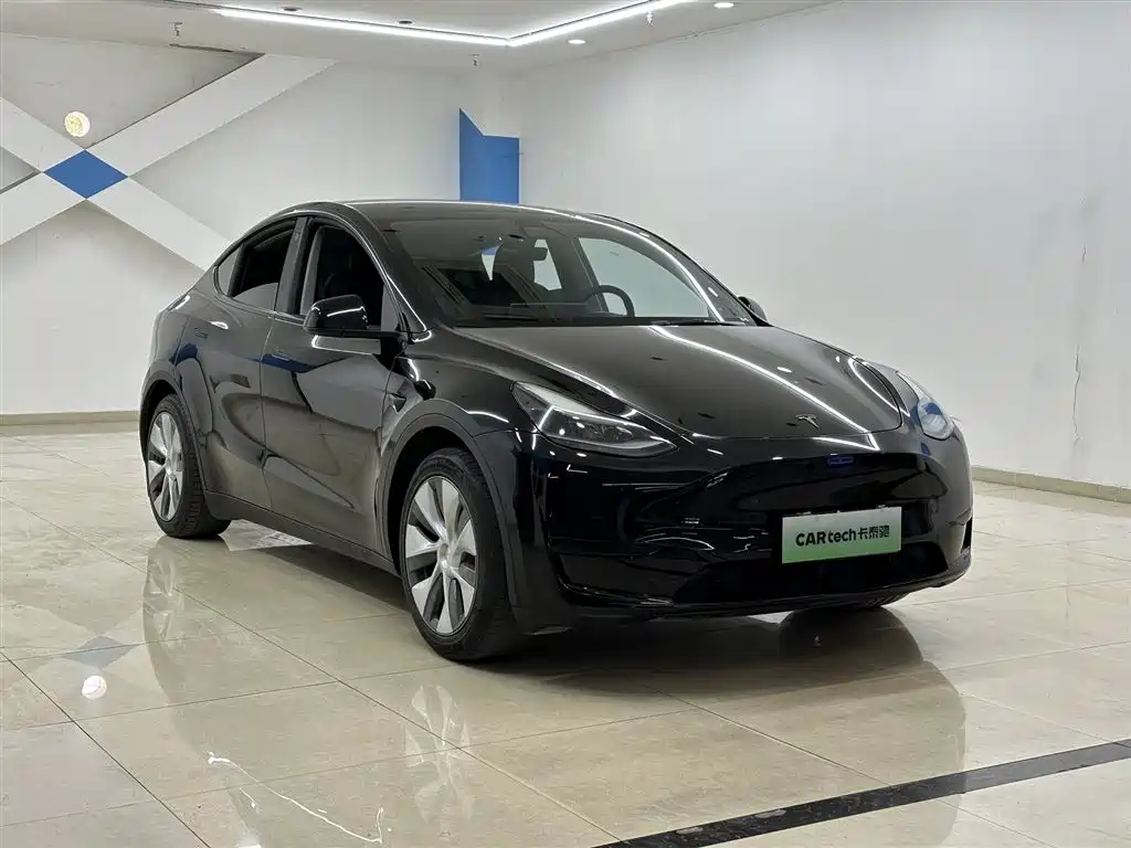 Tesla Model Y 2023 — фото 11