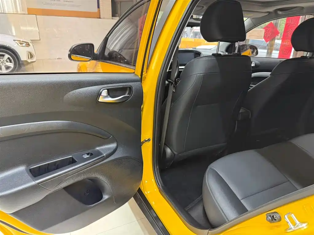 Kia KX1 2022 — фото 17