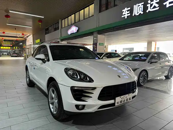 Porsche Macan 2014