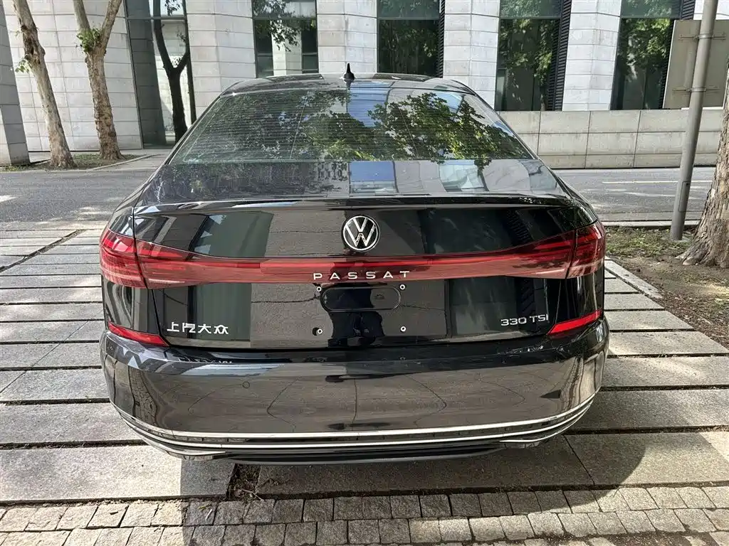 Volkswagen Passat 2022