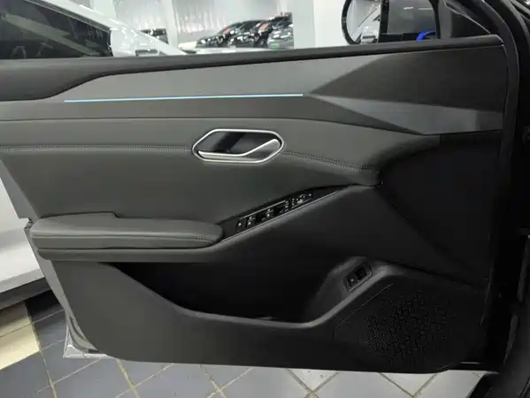 BYD Qin L 2025