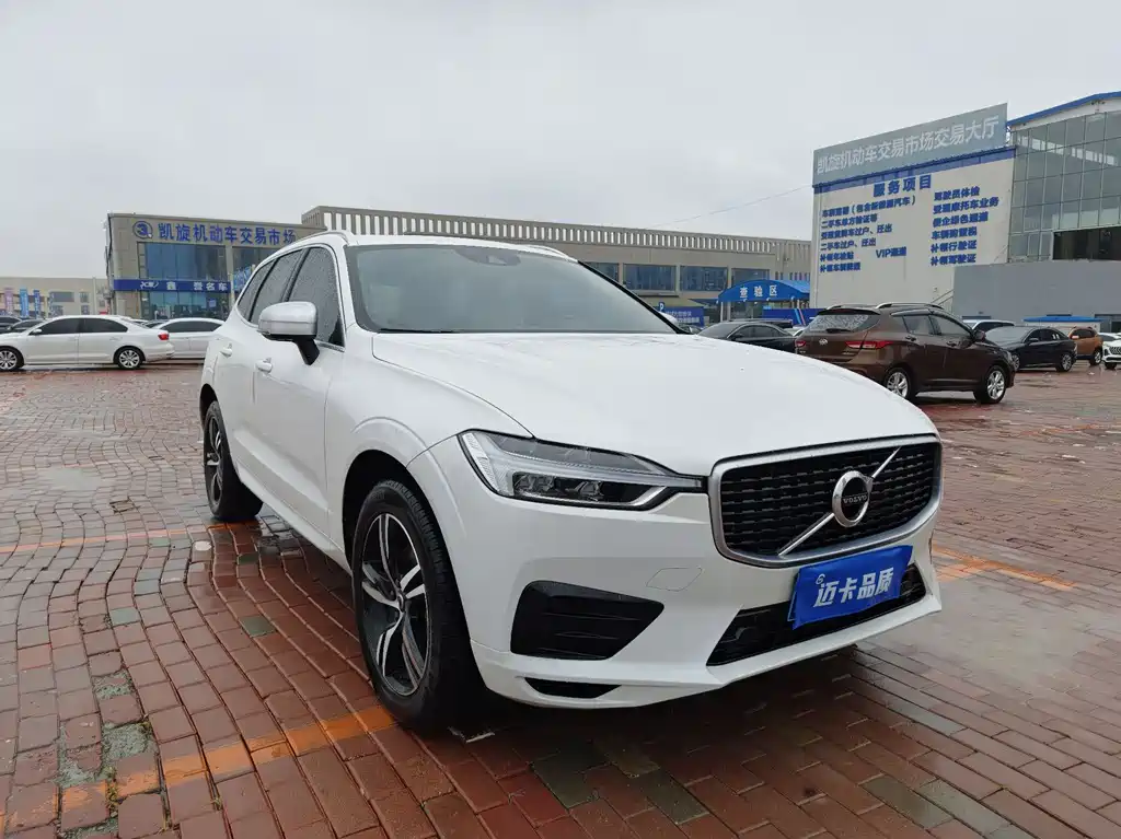 Volvo XC60 2019 — фото 3