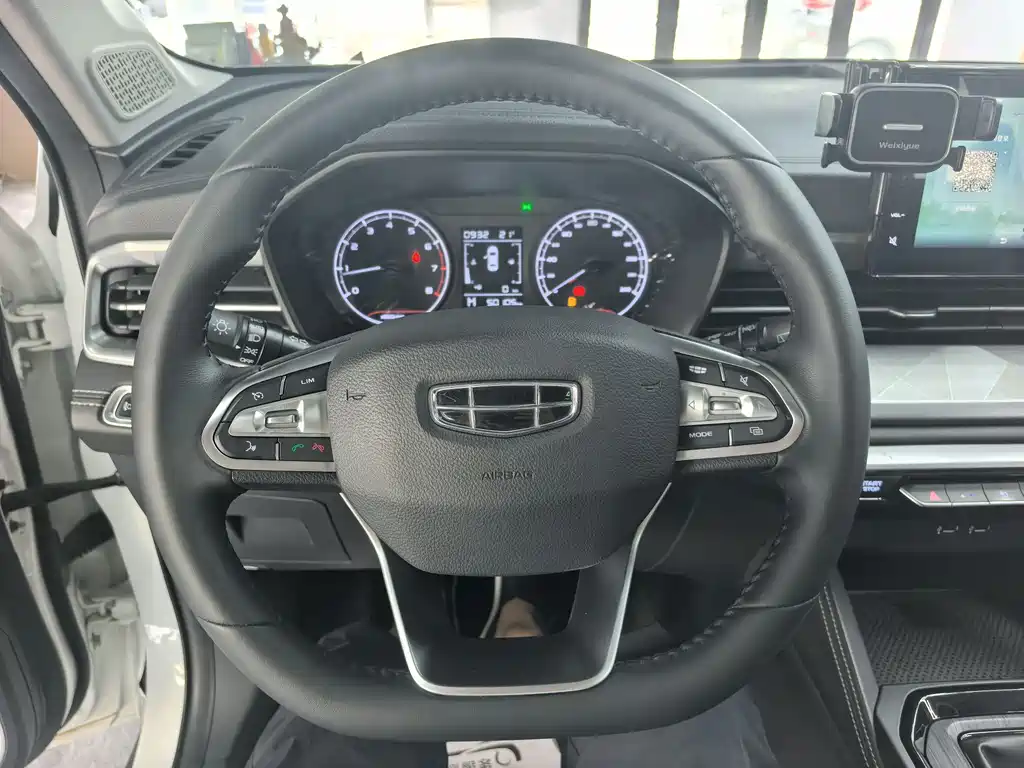 Geely Vision X6 2022 — фото 17
