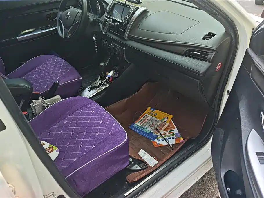Toyota Yaris L 2015 — фото 8