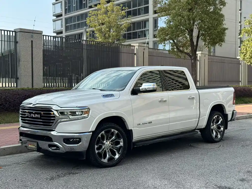 RAM Trucks 2023 — фото 1