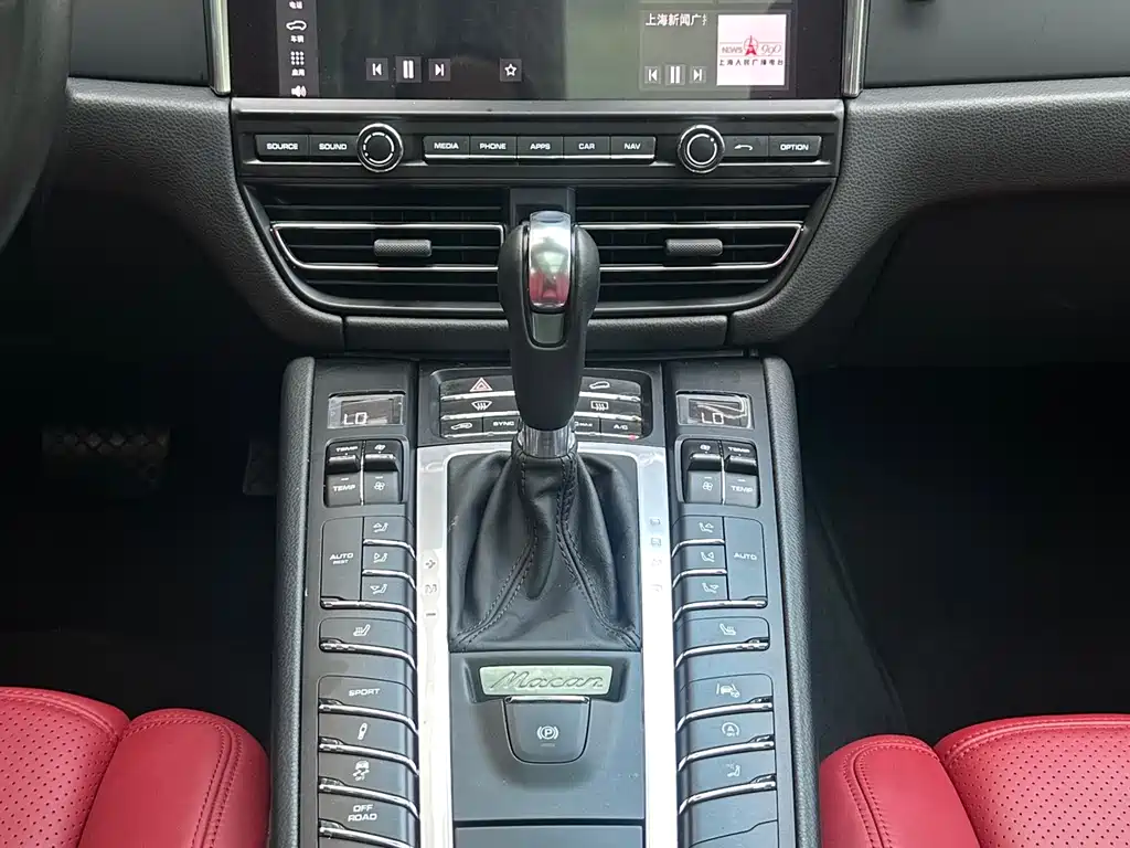 Porsche Macan 2020 — фото 10