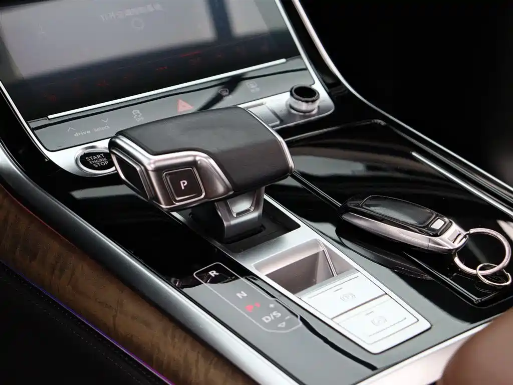 Audi Q7 2021 — фото 11