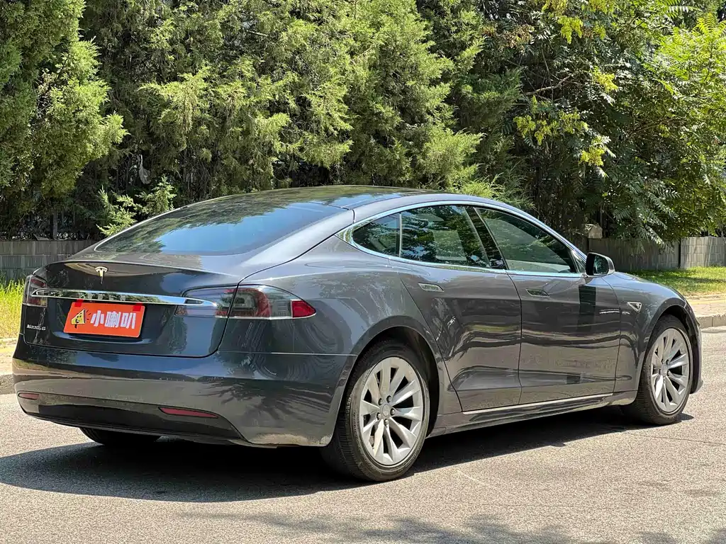 Tesla Model S 2016