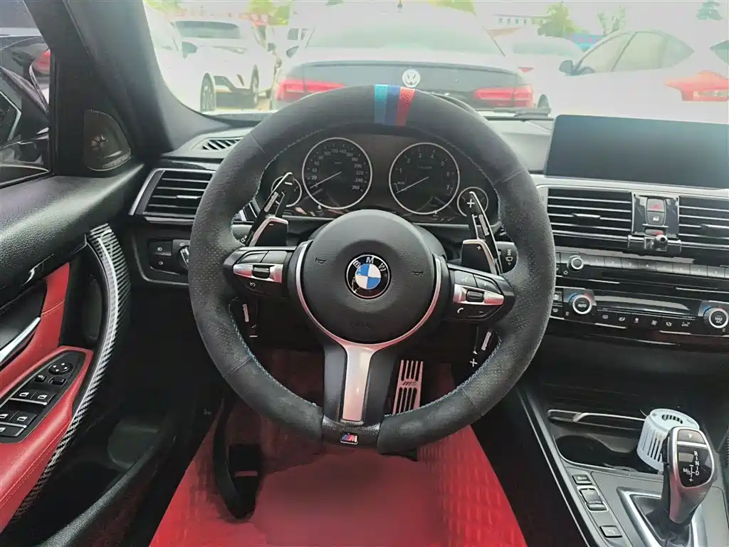BMW 3 Series 2016 — фото 11