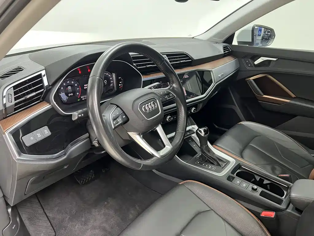 Audi Q3 2021