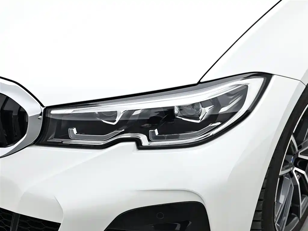 BMW 3 Series 2022 — фото 18