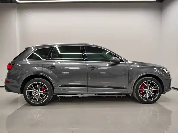 Audi Q7 2023