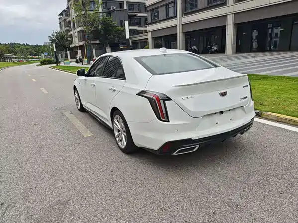 Cadillac CT4 2021