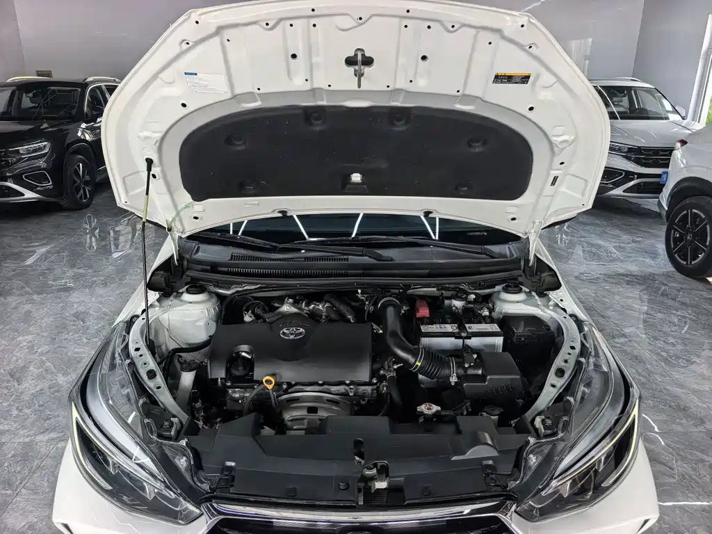 Toyota Yaris L 2022 — фото 20