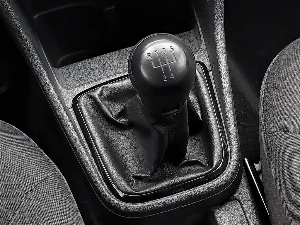 Volkswagen Jetta 2015 — фото 13