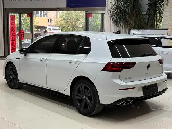 Volkswagen Golf 2022