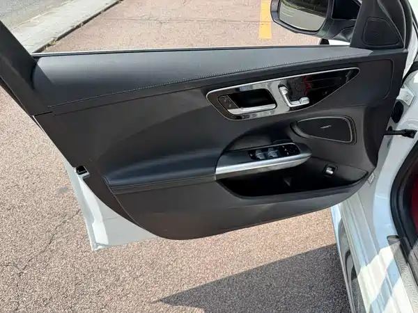 Mercedes-Benz C-Class 2023