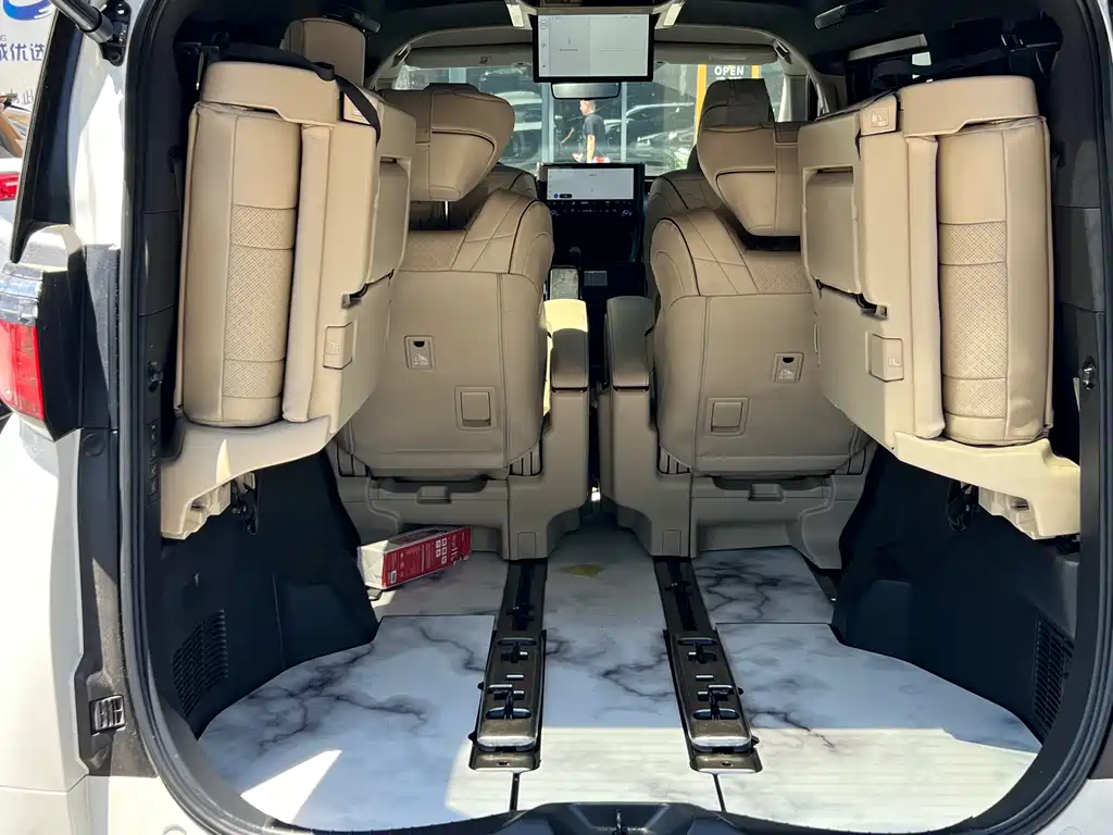 Toyota Alphard 2025 — фото 15