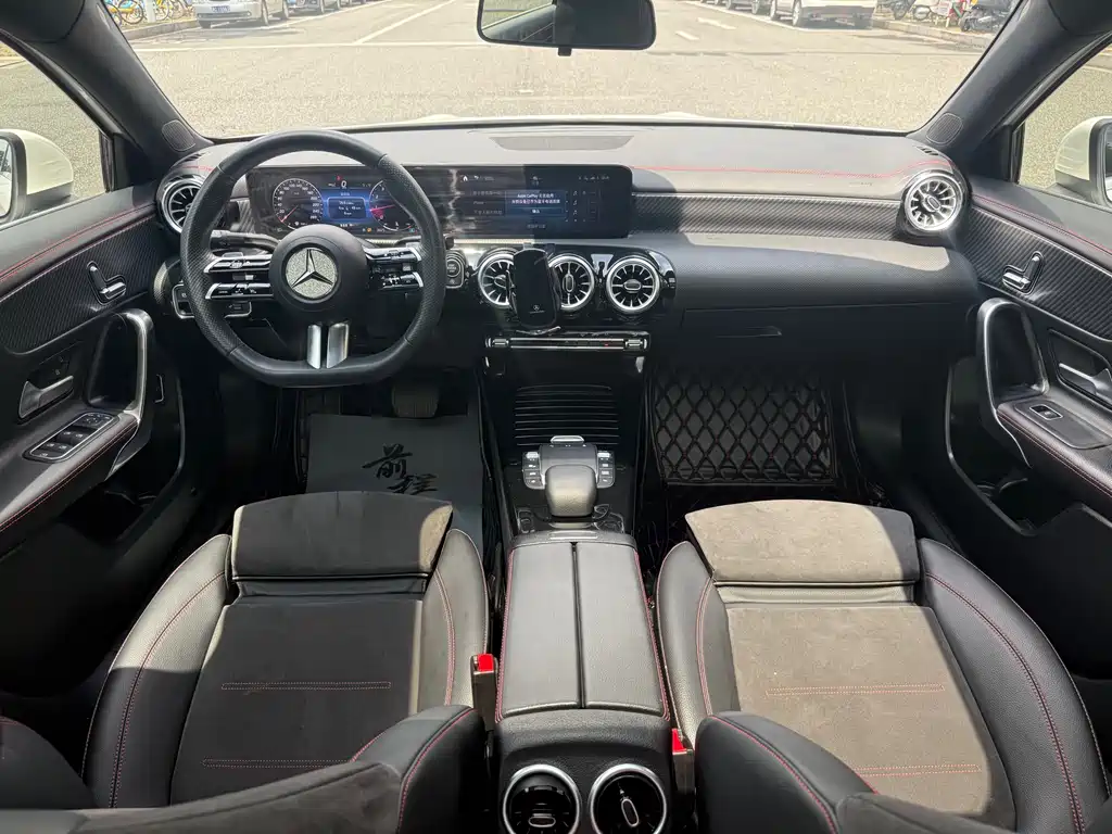 Mercedes-Benz A-Class 2023 — фото 12