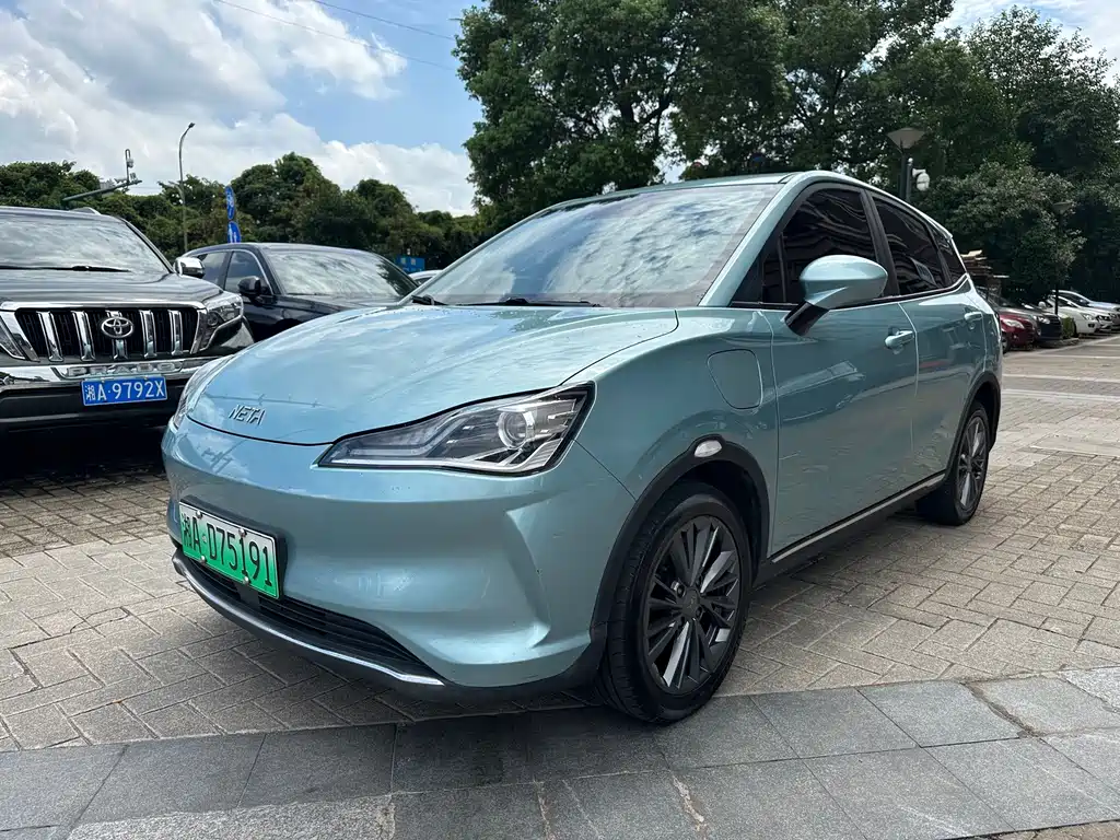 Neta V 2022