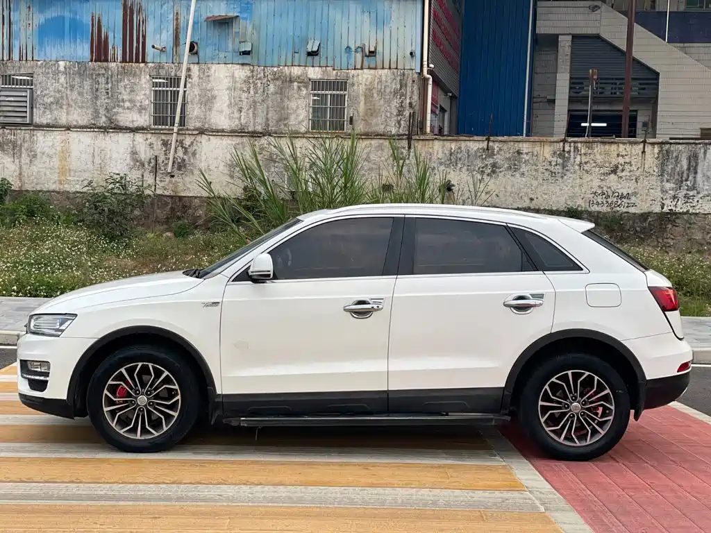 Zotye SR7 2017 — фото 14