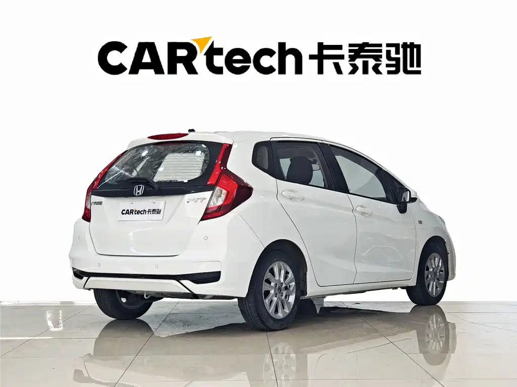 Honda Fit 2018 — фото 4