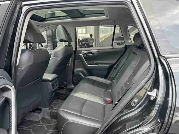 Toyota RAV4 2024
