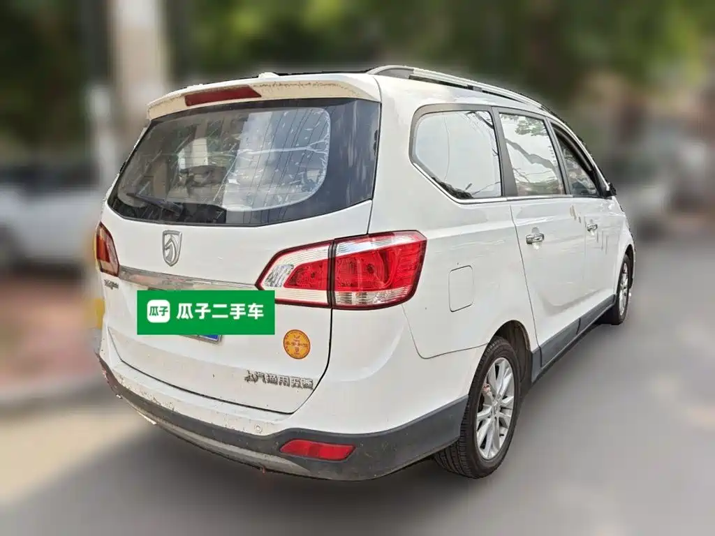 Baojun 730 2015
