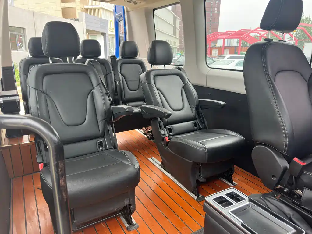 IVECO Ousheng 2019 — фото 14