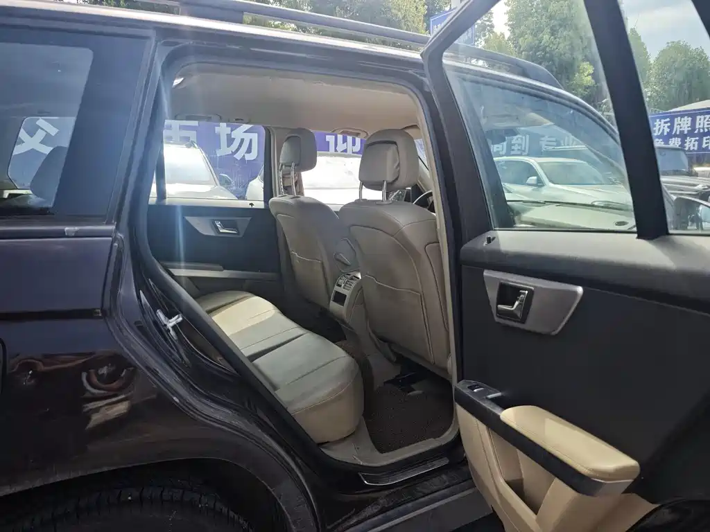 Mercedes-Benz GLK-Class 2011
