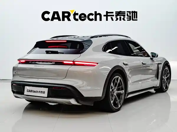 Porsche Taycan 2023