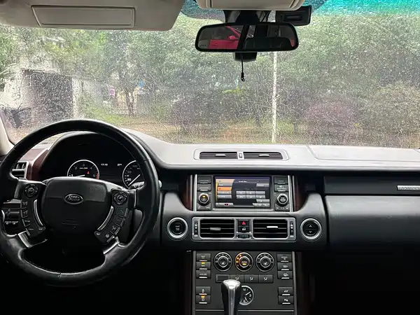 Land Rover Range Rover 2011