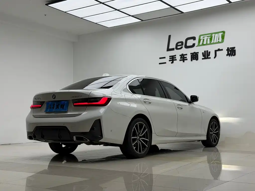 BMW 3 Series 2023 — фото 13