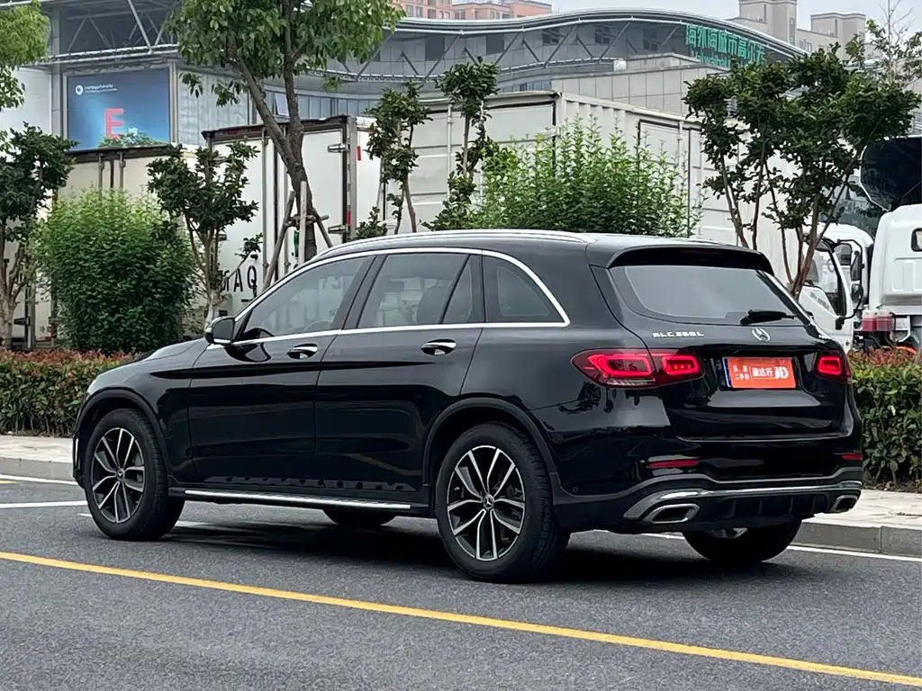 Mercedes-Benz GLC 2023 — фото 4
