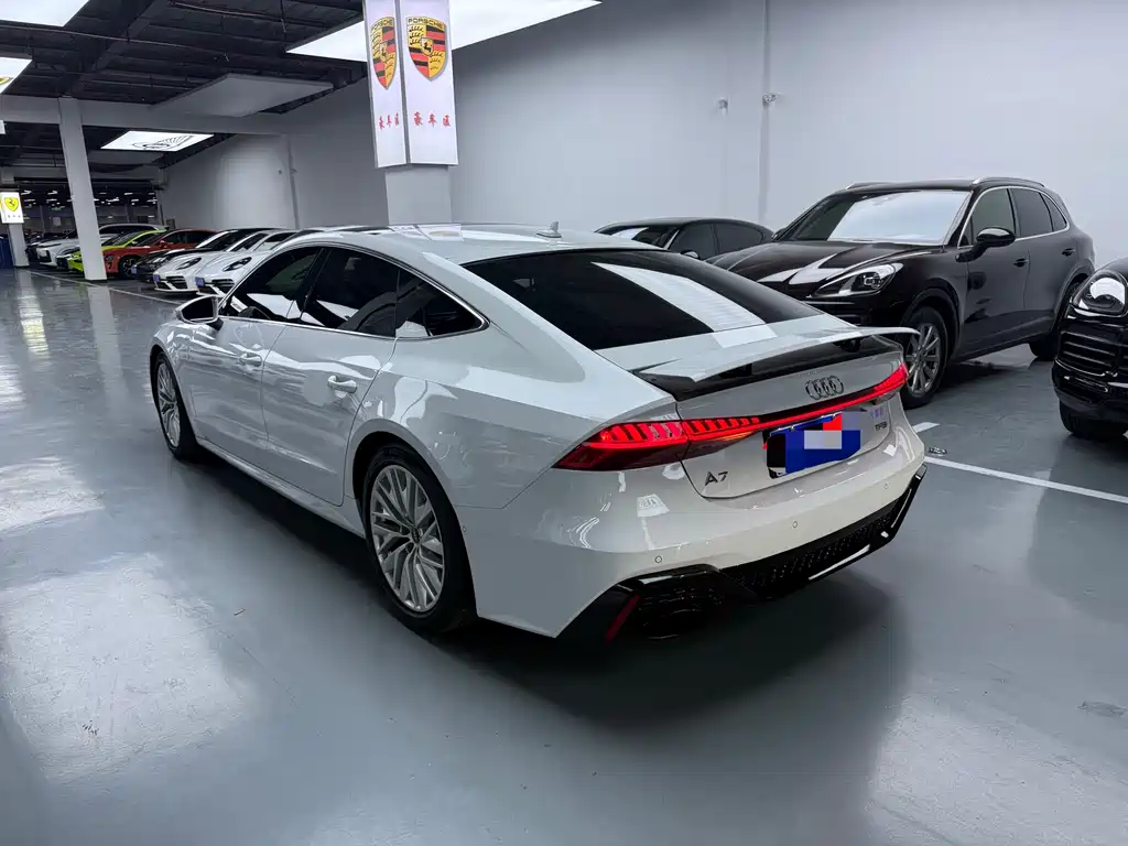 Audi A7 2021 — фото 16