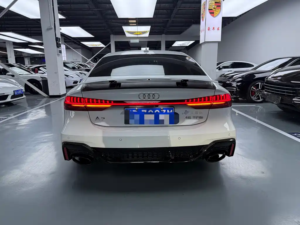 Audi A7 2021 — фото 15