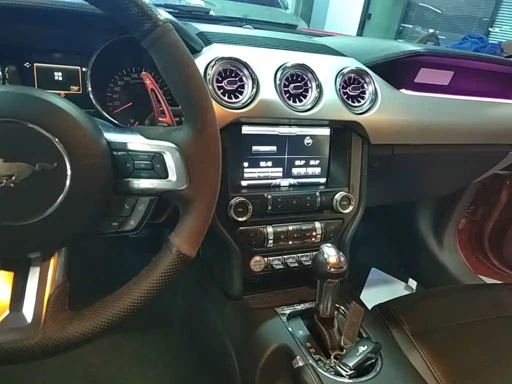 Ford Mustang 2015 — фото 13