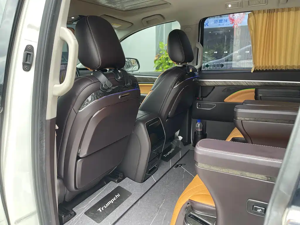 GAC Motor Trumpchi M8 2022 — фото 17