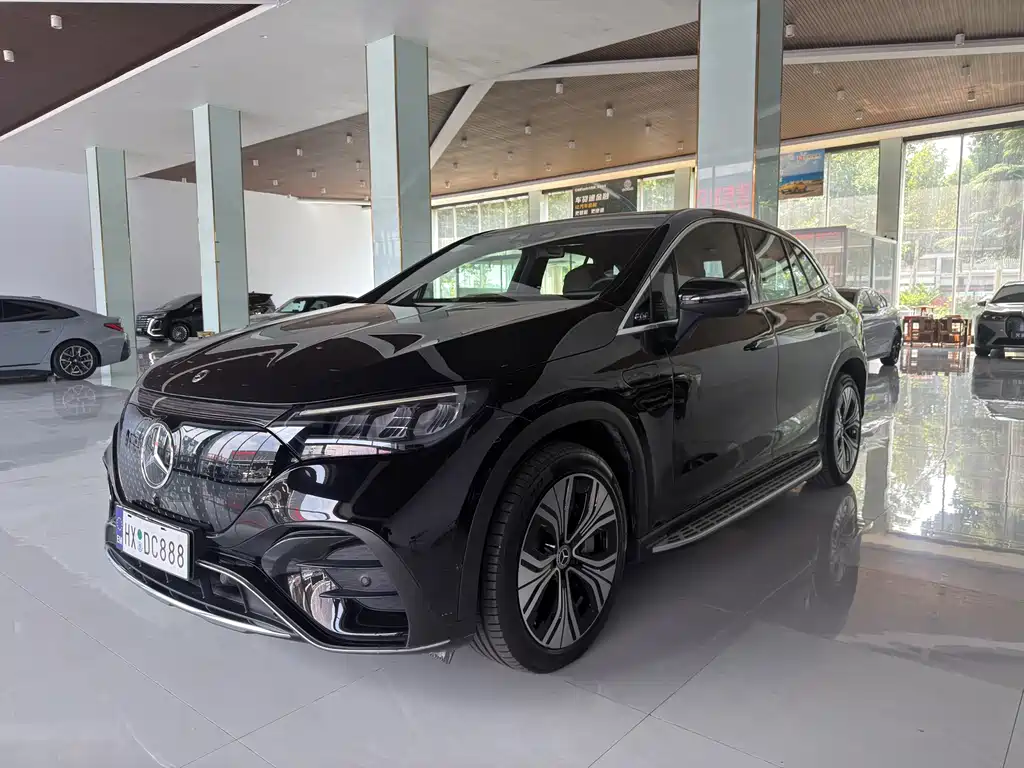 Mercedes-Benz EQE SUV 2025