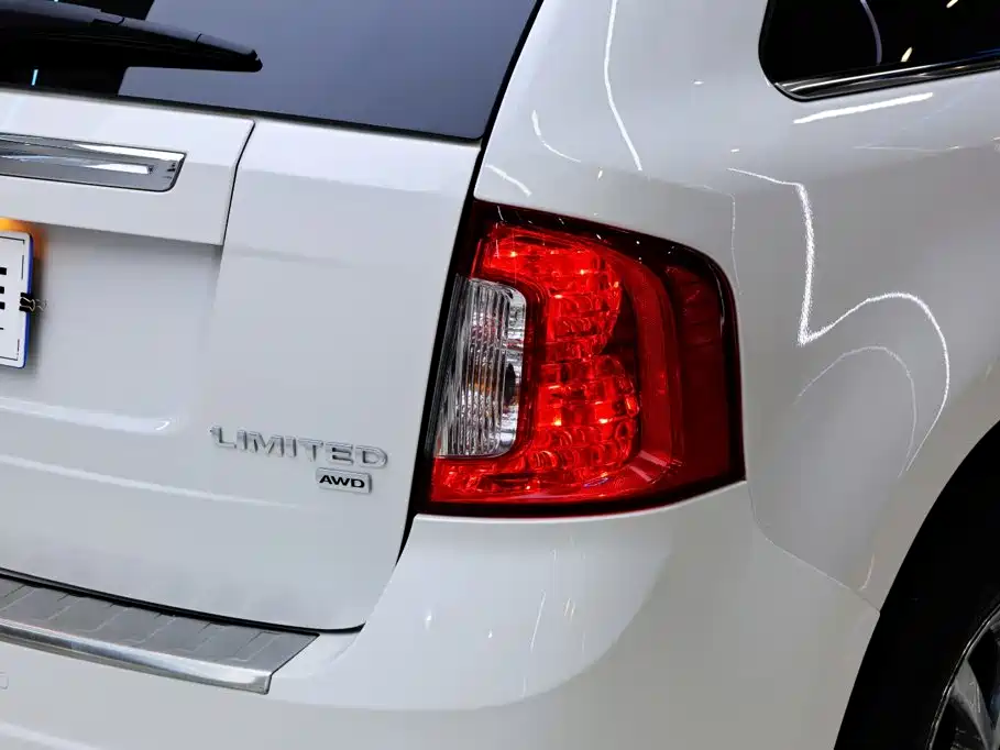 Ford Edge 2015 — фото 15