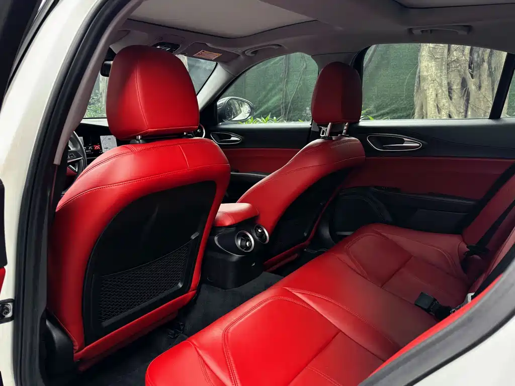 Alfa Romeo Giulia Juliet 2020 — фото 10