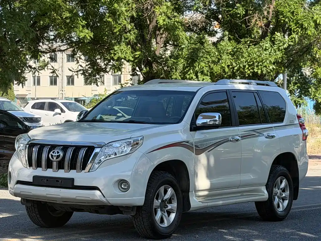 Toyota Prado 2016 — фото 1