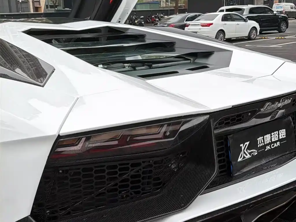 Lamborghini Aventador 2013 — фото 11