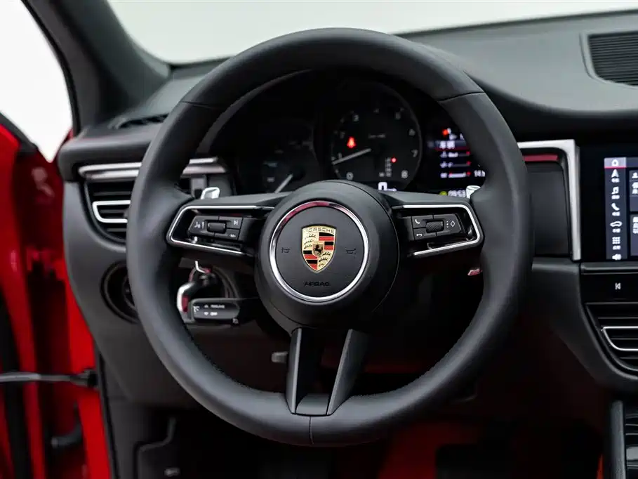Porsche Macan 2023 — фото 14